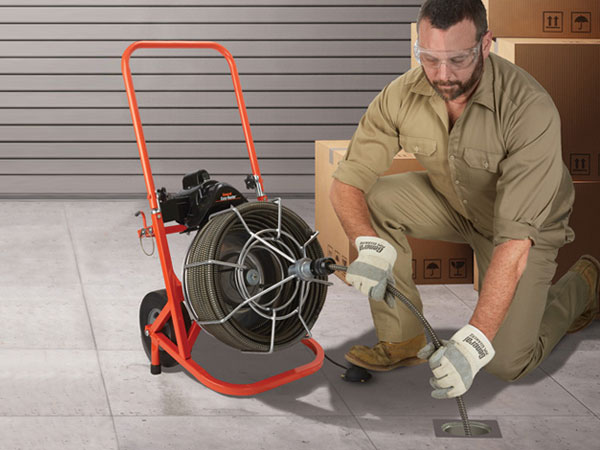 لوله بازکنی و تخلیه چاه پارکینگ رودهن